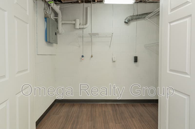 Pinson House: 6450 Kimberly Loop