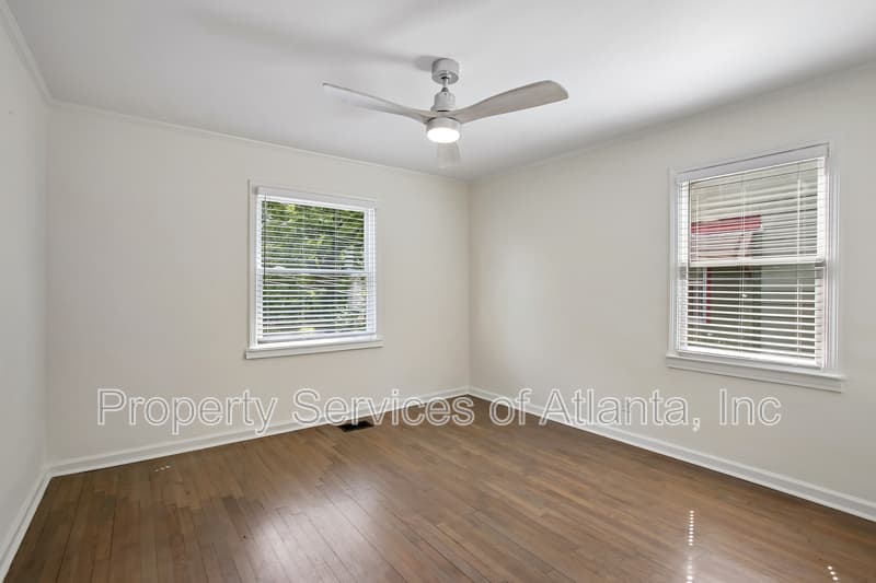 Atlanta House: 1649 Beecher St SW