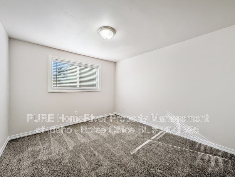 Caldwell Condo: 104 N Homedale Ave