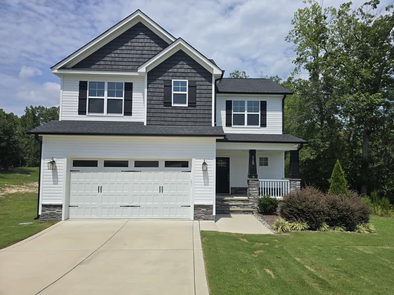 Smithfield House: 463 Jackson Pond Drive