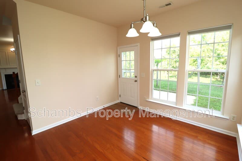 Raleigh House: 12554 Honeychurch St