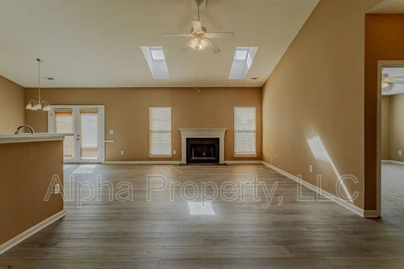 Greer House: 126 Cotter Lane