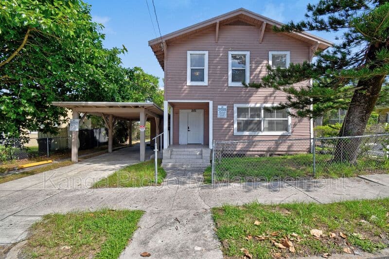 West Palm Beach Condo: 885 7th St
