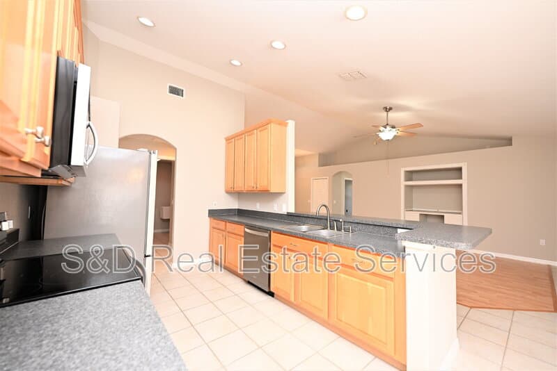 Lakeland House: 3518 Remington Oaks Way