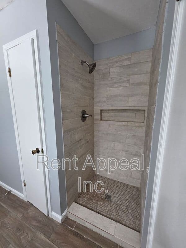 Lawrenceville House: 102 Park Place Dr
