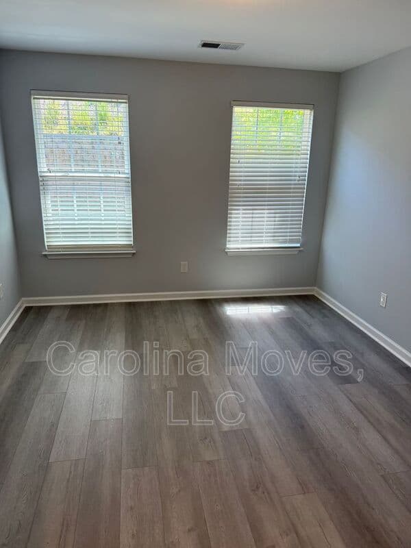 Mauldin Townhome: 479 Woodbark Ct.