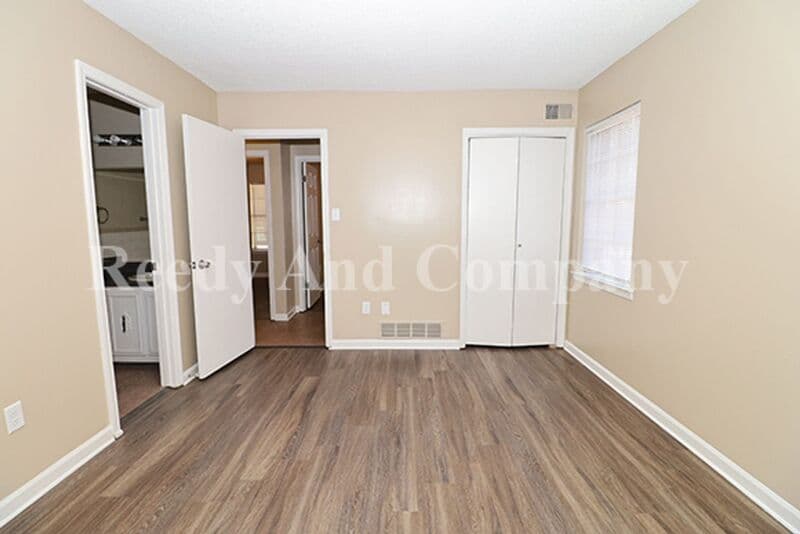 Horn Lake House: 3285 Mayfair Dr
