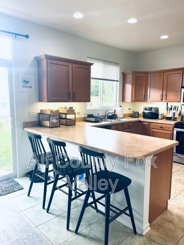 Johnsburg Townhome: 3708 Monica Lane #3