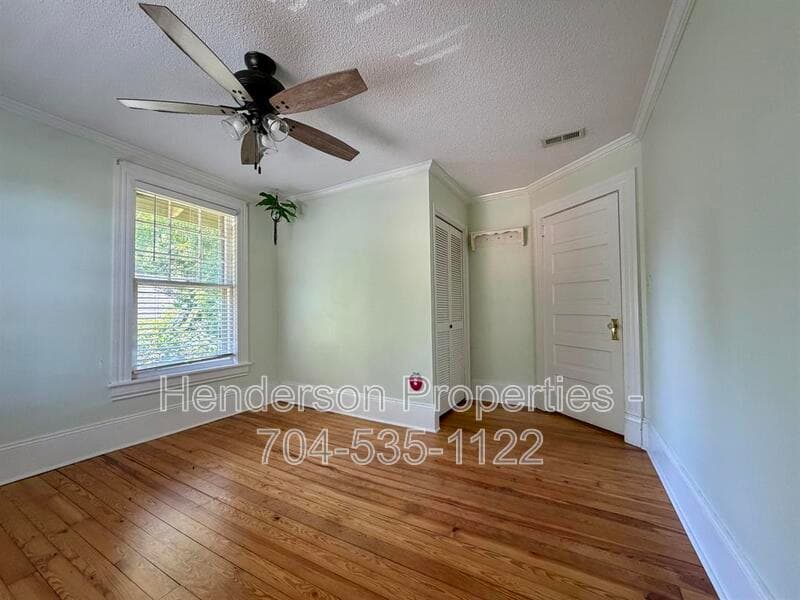 Statesville House: 319 N Mulberry Street