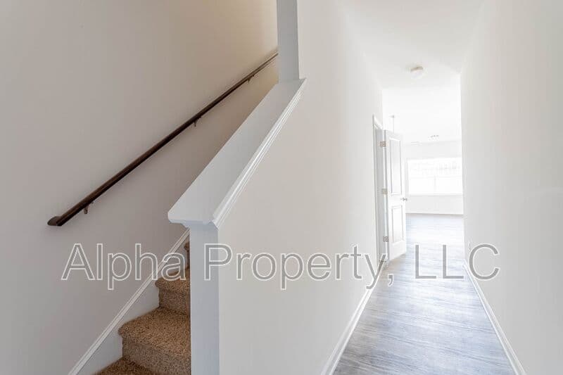 Greer Townhome: 34 Moorlyn Ln