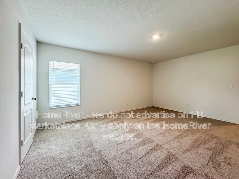 Jacksonville House: 6918 Myrtle Oak Rd