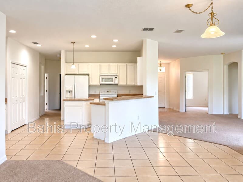 Kissimmee House: 3525 Sunset Isles Blvd
