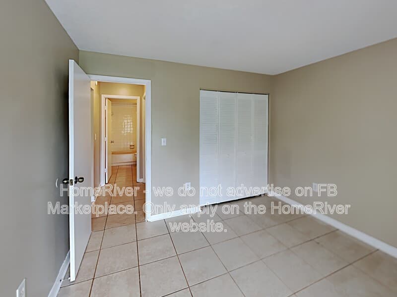 Kissimmee Townhome: 565 Hunter Cir