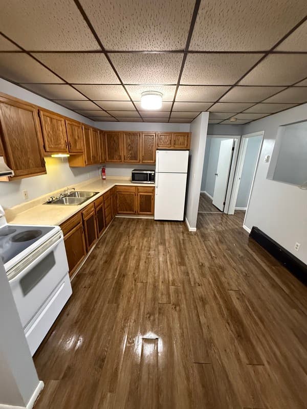Uniontown Condo: 54 West Craig Street - 106