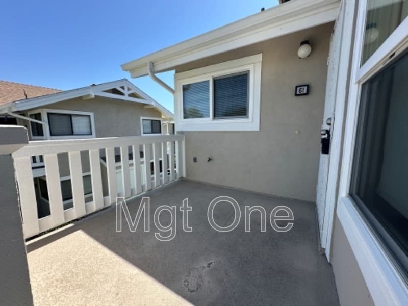 Irvine Condo: 61 Tarocco