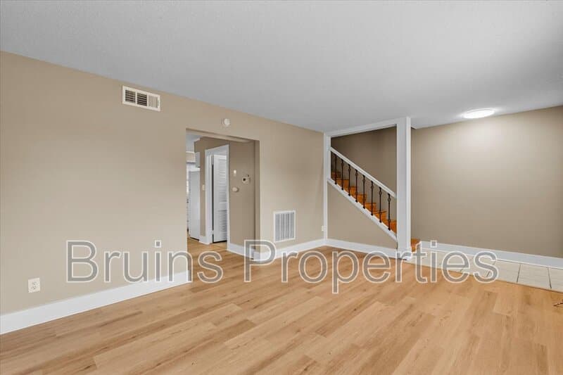 High Point House: 1825 Johnson Street