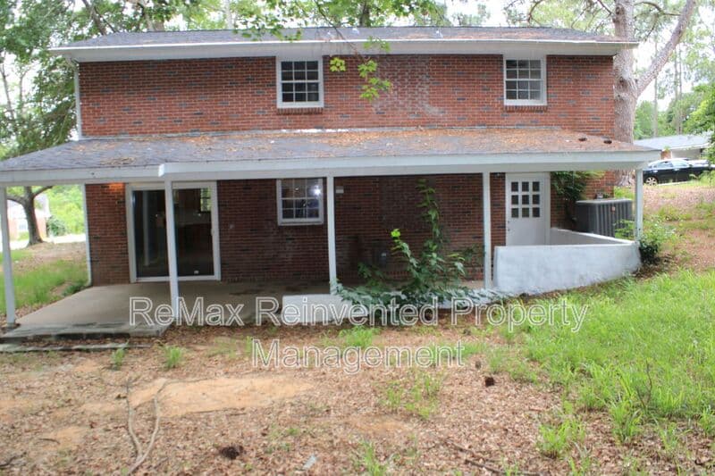 Aiken House: 3328 Vaucluse Rd.