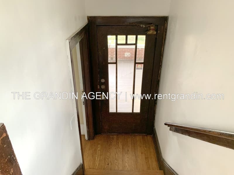 Roanoke House: 1306 Patterson Avenue Southwest