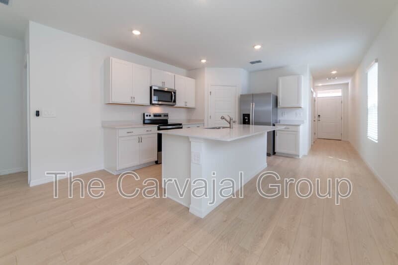 Davenport House: 4812 Rolling Lake Lane