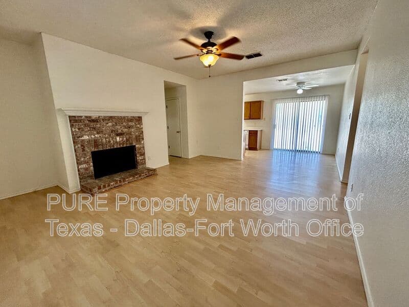 Burleson House: 824 Blue Ridge Drive