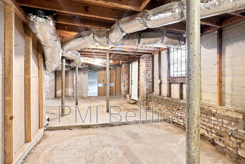 Atlanta House: 1164 Sells Avenue Southwest