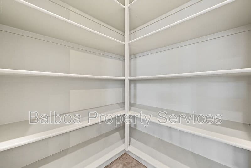 Queen Creek House: 20547 E Via De Colina