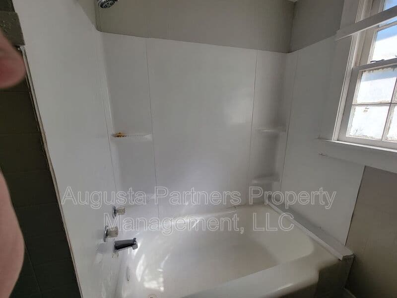 Augusta Condo: 1951 Barnes Rd