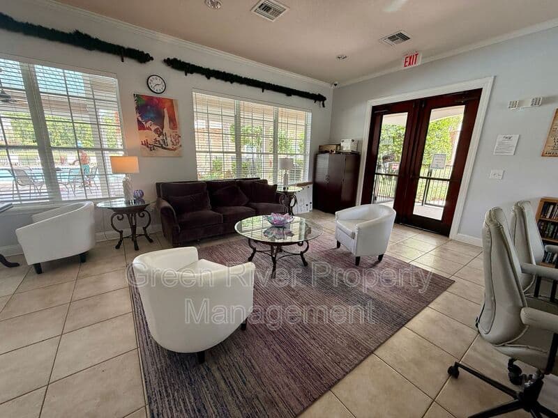 Jacksonville House: 11251 Campfield Drive