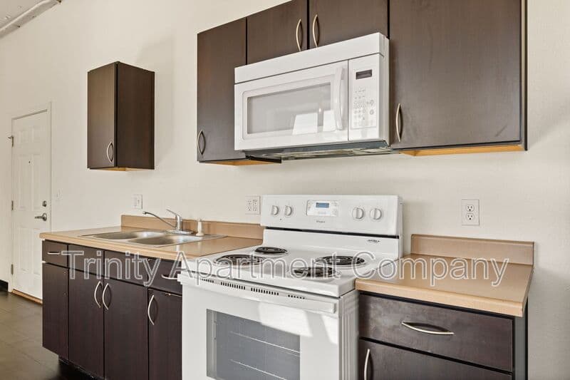 Albuquerque Apartment: 517 Gold Ave Sw