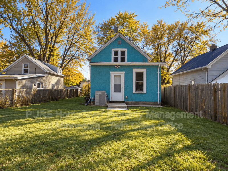 Saint Paul House: 885 Conway St