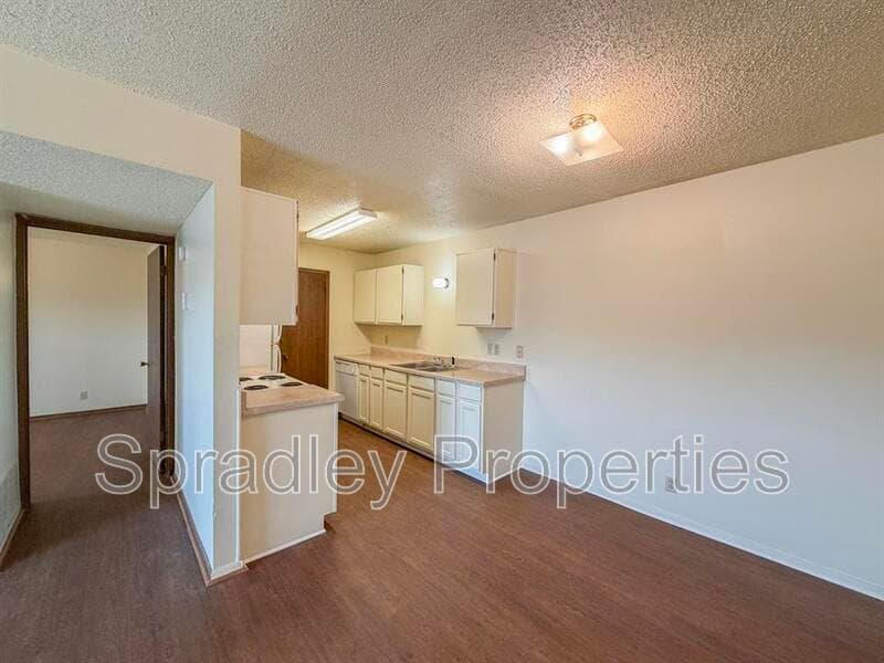 Troy Condo: 120 W Main St