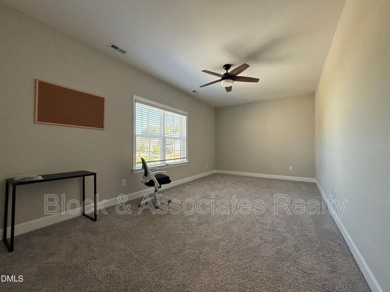 Wake Forest House: 2020 Edens Ridge