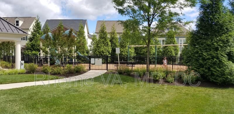 Fulton Condo: 7540 Morris St