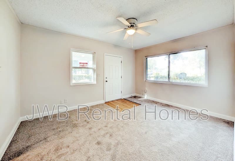 Jacksonville House: 3357 Rosselle St