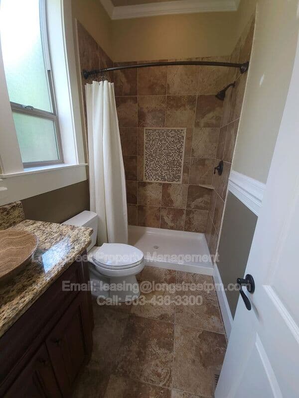 Portland House: 9739 NW Henry Ct