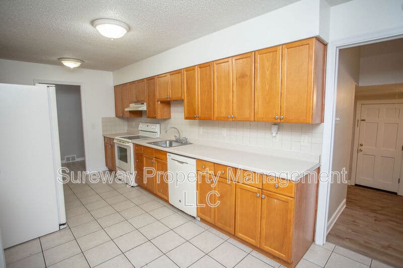 Cherry Hill House: 126 Sharrowvale Rd