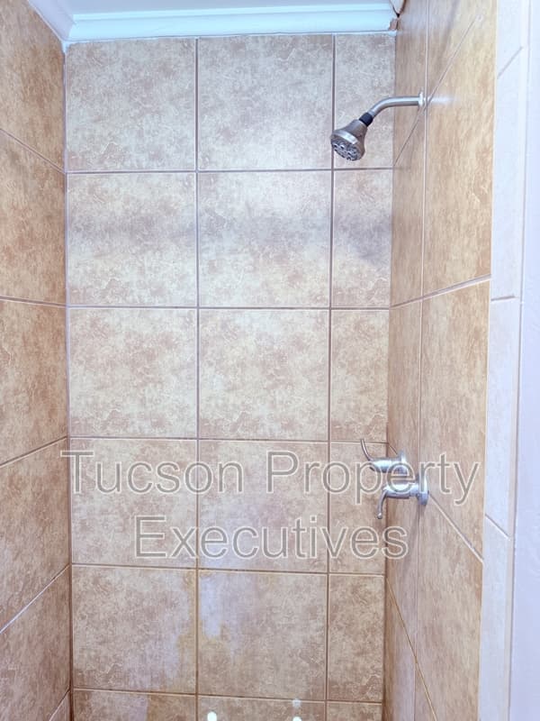 Tucson Condo: 232 West Flores Street - 12