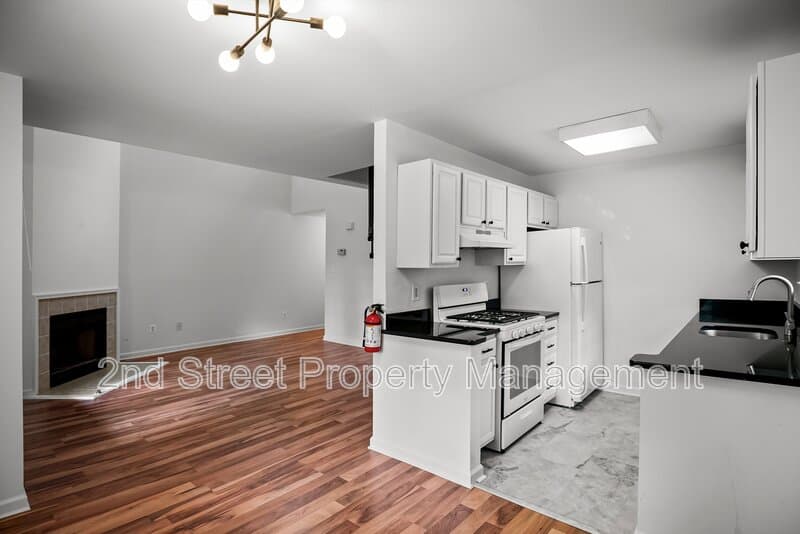 Cherry Hill Condo: 377 Tavistock - 1