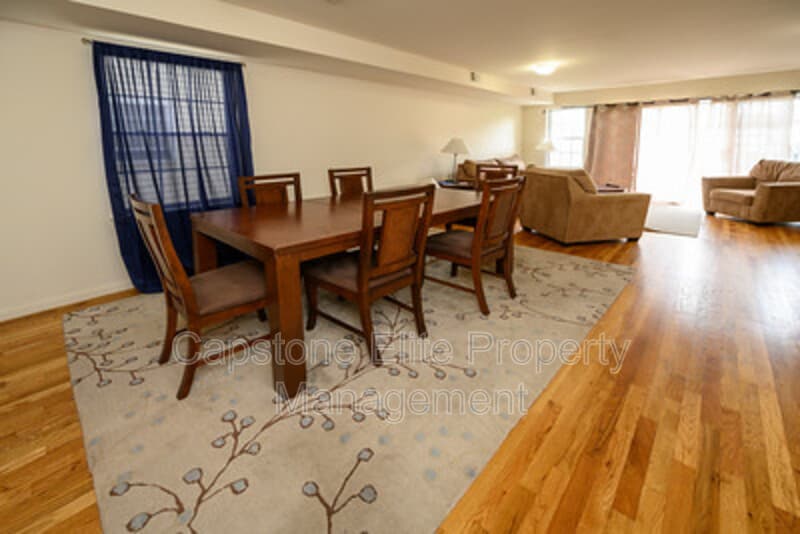 Newark Condo: 117 Hudson Street