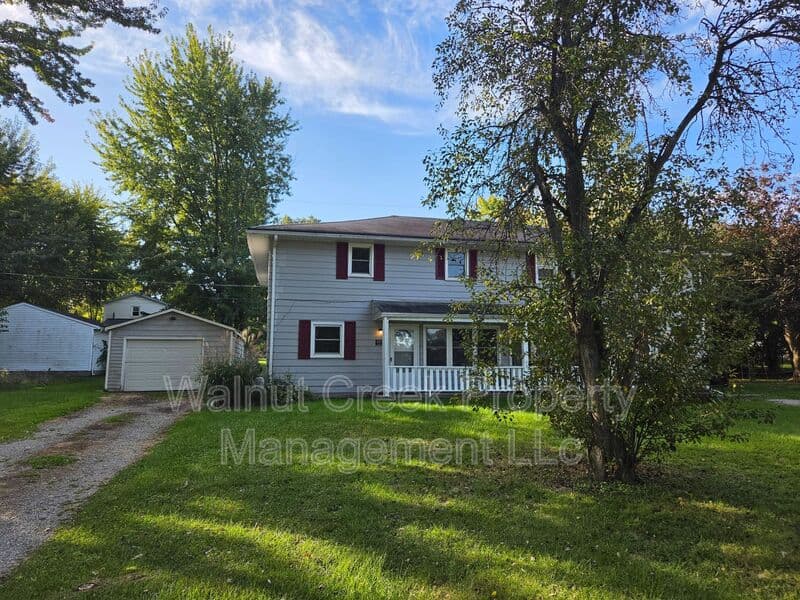 Elyria Condo: 41547 Elmwood St