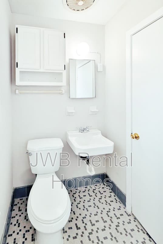 Jacksonville House: 2932 Searchwood Dr