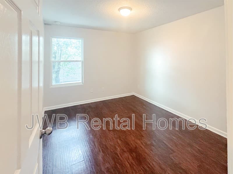 Jacksonville House: 3038 Rayford St