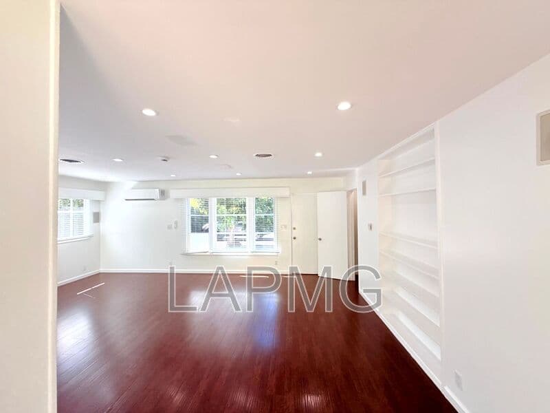 Pasadena House: 607-611 N. El Molino Ave.