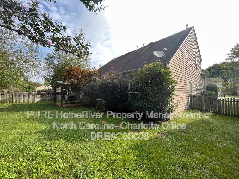 Charlotte House: 8903 Darcy Hopkins Drive