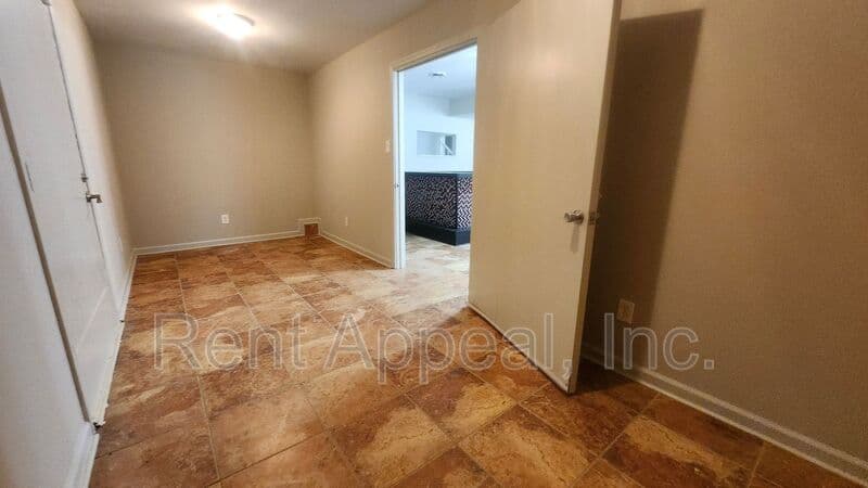 South Fulton House: 505 San Remo Ct