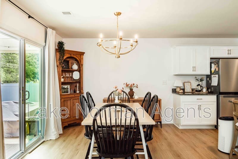 Sherrills Ford House: 2880 Sherrills Stream