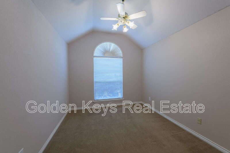 Hurst House: 3120 Steve Dr