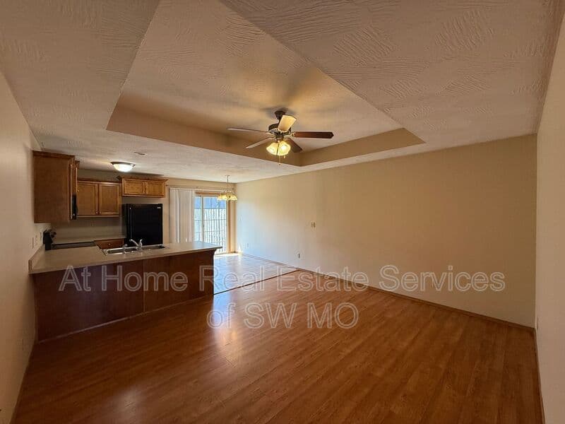 Ozark Condo: 1005 N 25th