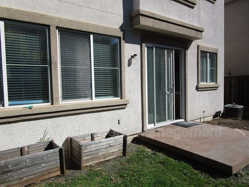 Fairfield House: 553 Refosco Ct