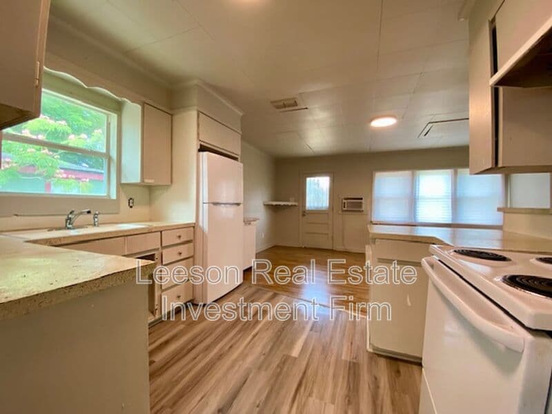 Shreveport House: 1416 Natalie Street